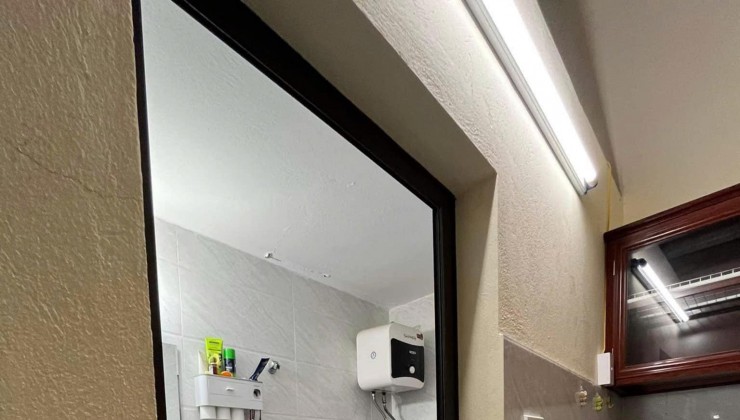 Cho thuê Ở NHÓM 4 NGƯỜI, HỘ GĐ nhà Nguyên căn ngõ Kim Hoa, 20m2 - 3 tầng - 2 ngủ - 8 triệu